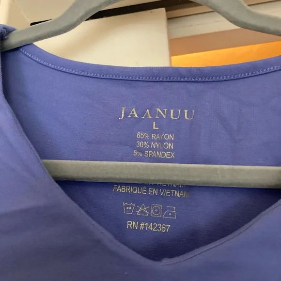 Jaanuu light blue scrub set   Top size L and bottom size M. - Picture 2 of 4